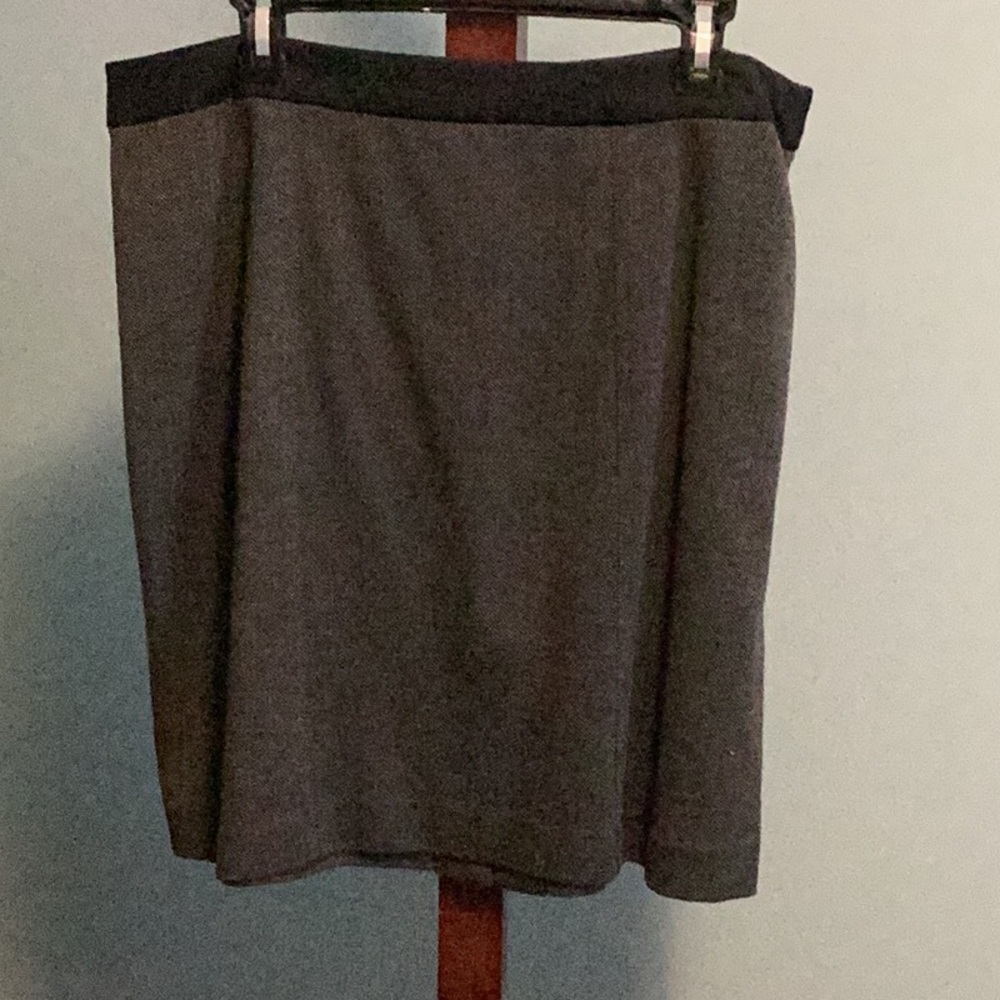 Reitmans Gray Pencil Skirt Knee-Length Work